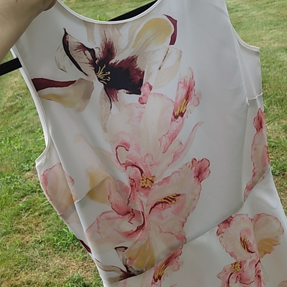 White House Black Market Floral Fit And Flare Dress Silky